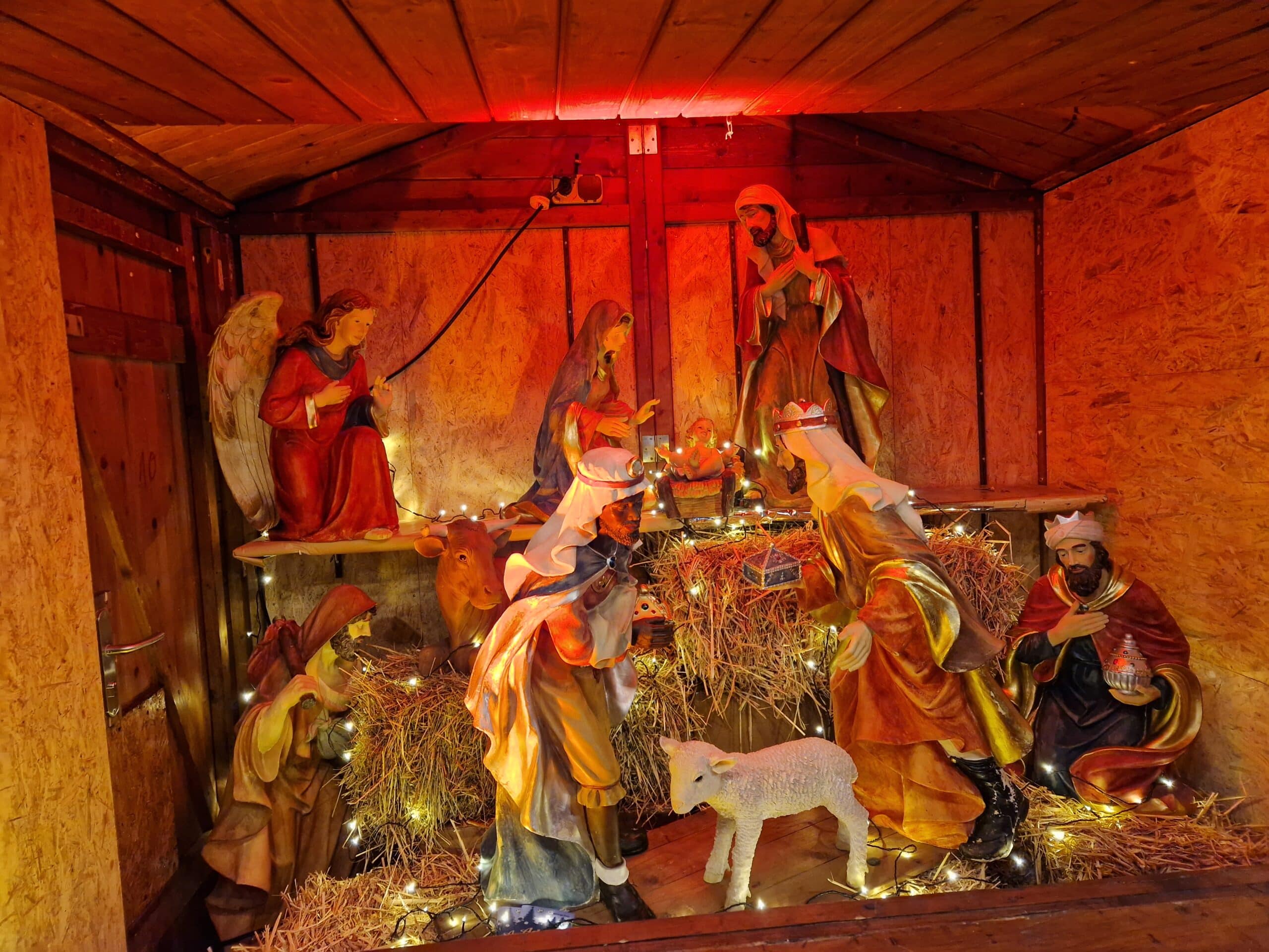 Krippe auf dem Eper Weihnachtsmarkt