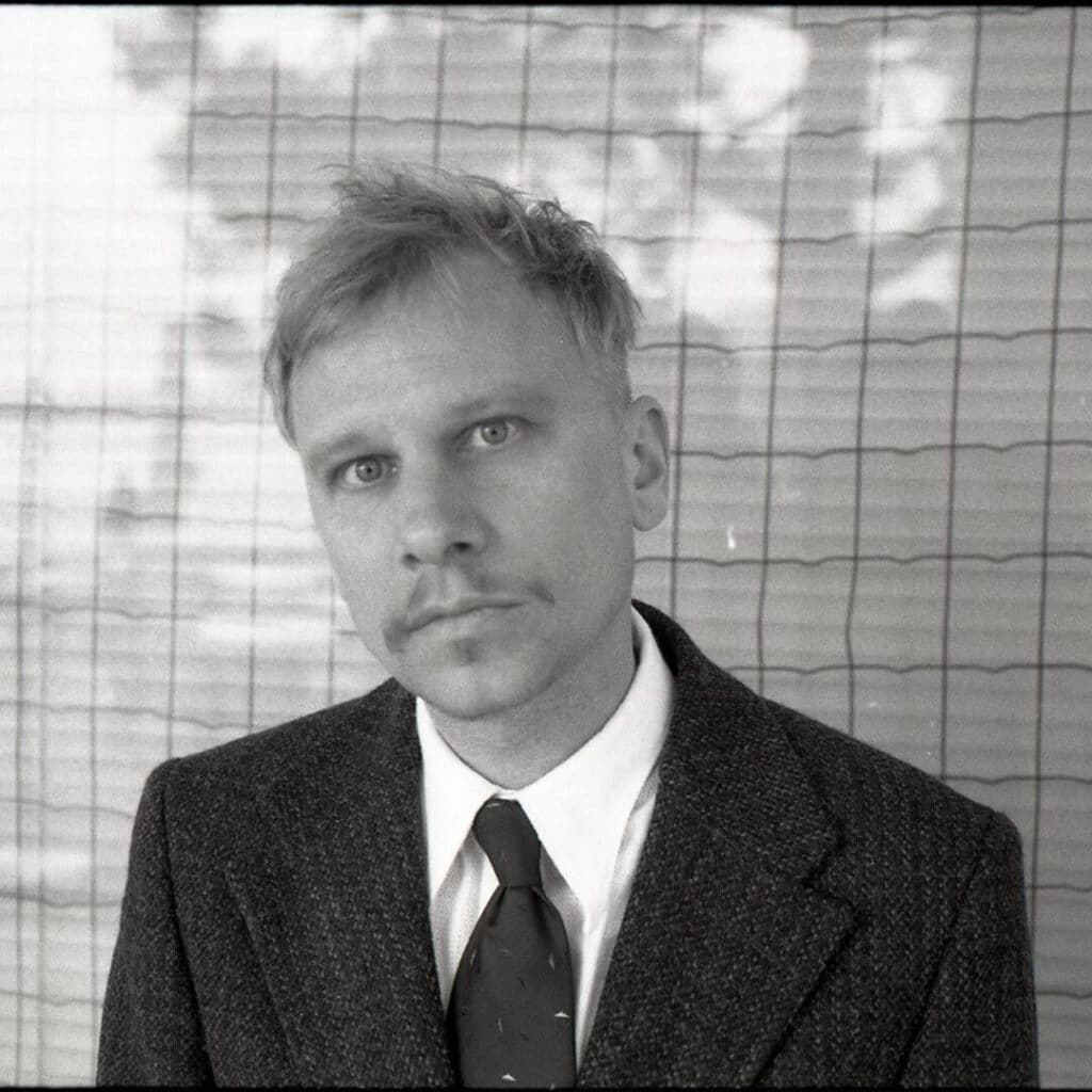 Photo by the artist Robert Stadlober in black and white.