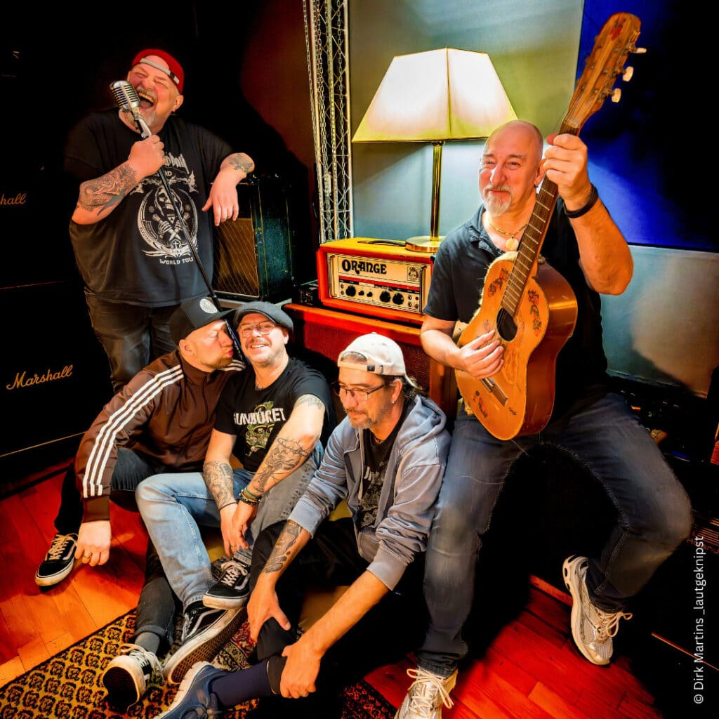 Foto van de Gronause rockband Gum Bucket.