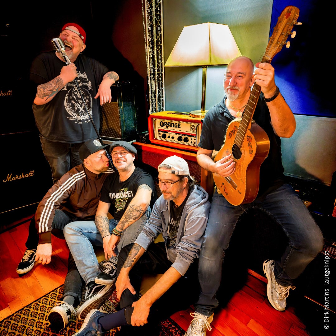 Foto van de Gronause rockband Gum Bucket.