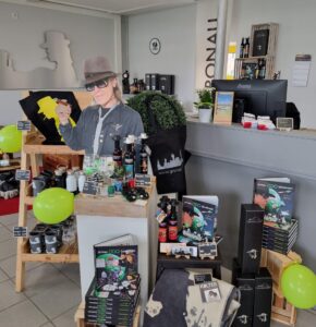 udo_merch_touristinfo