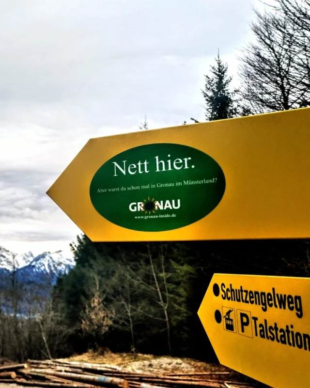 Was man im Allgäu so findet...😅
Danke, liebe Sabine! 

Sichert euch gerne auch den Aufkleber, nehmt ihn mit in den nächsten Urlaub. Gibt's kostenfrei bei uns in der Touristinfo oder im Onlineshop (Link im Profil).
#gronauinside #netthier #münsterland #gronau #urlaubszeit